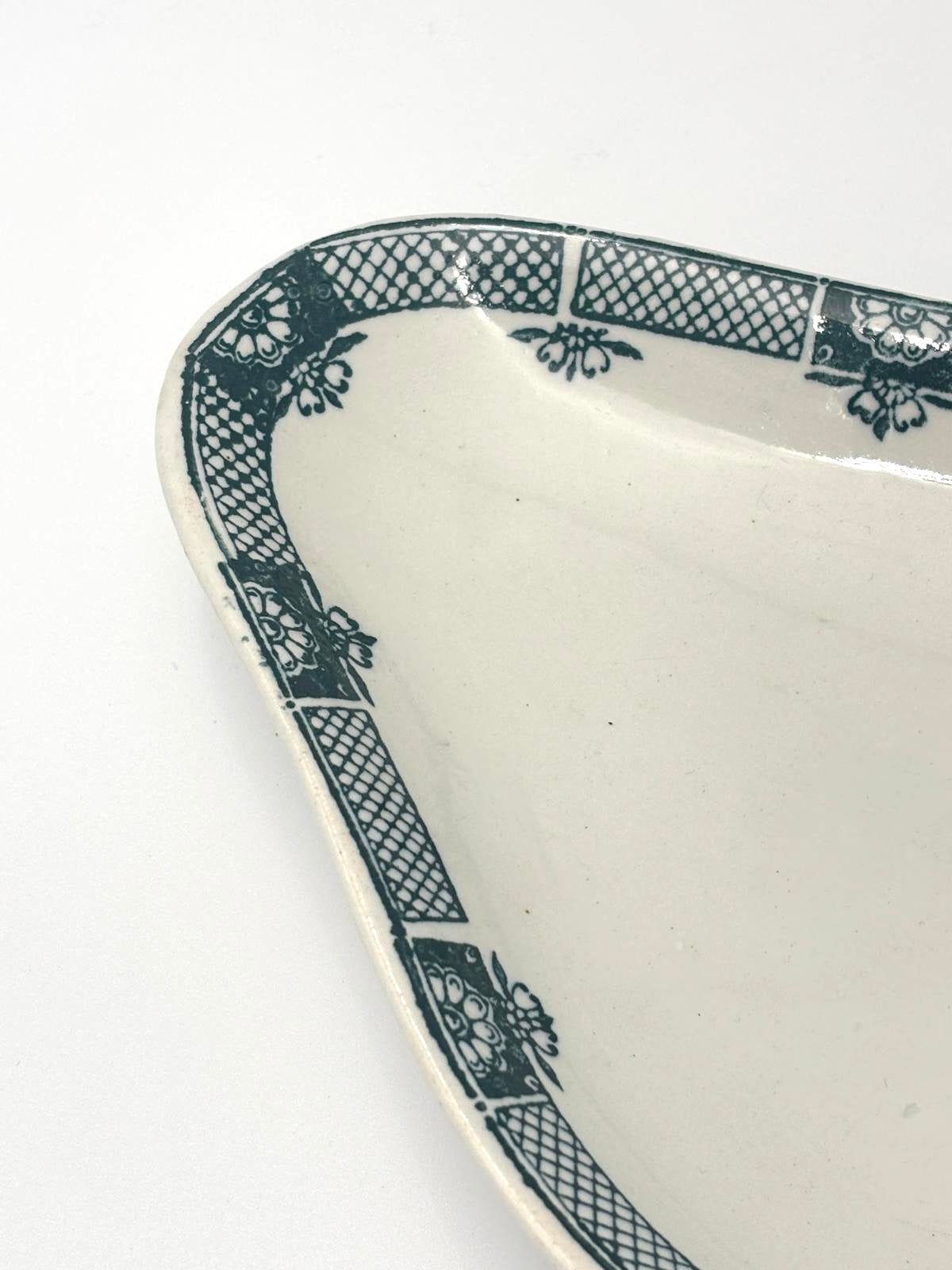 St. Amand ravier med blågrøn kant