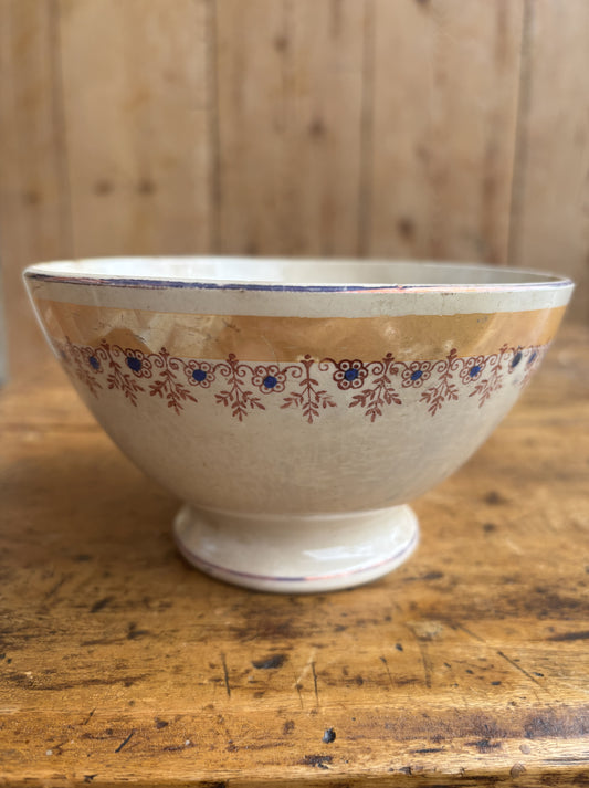 St. Amand cafe au lait bowl - very good condition