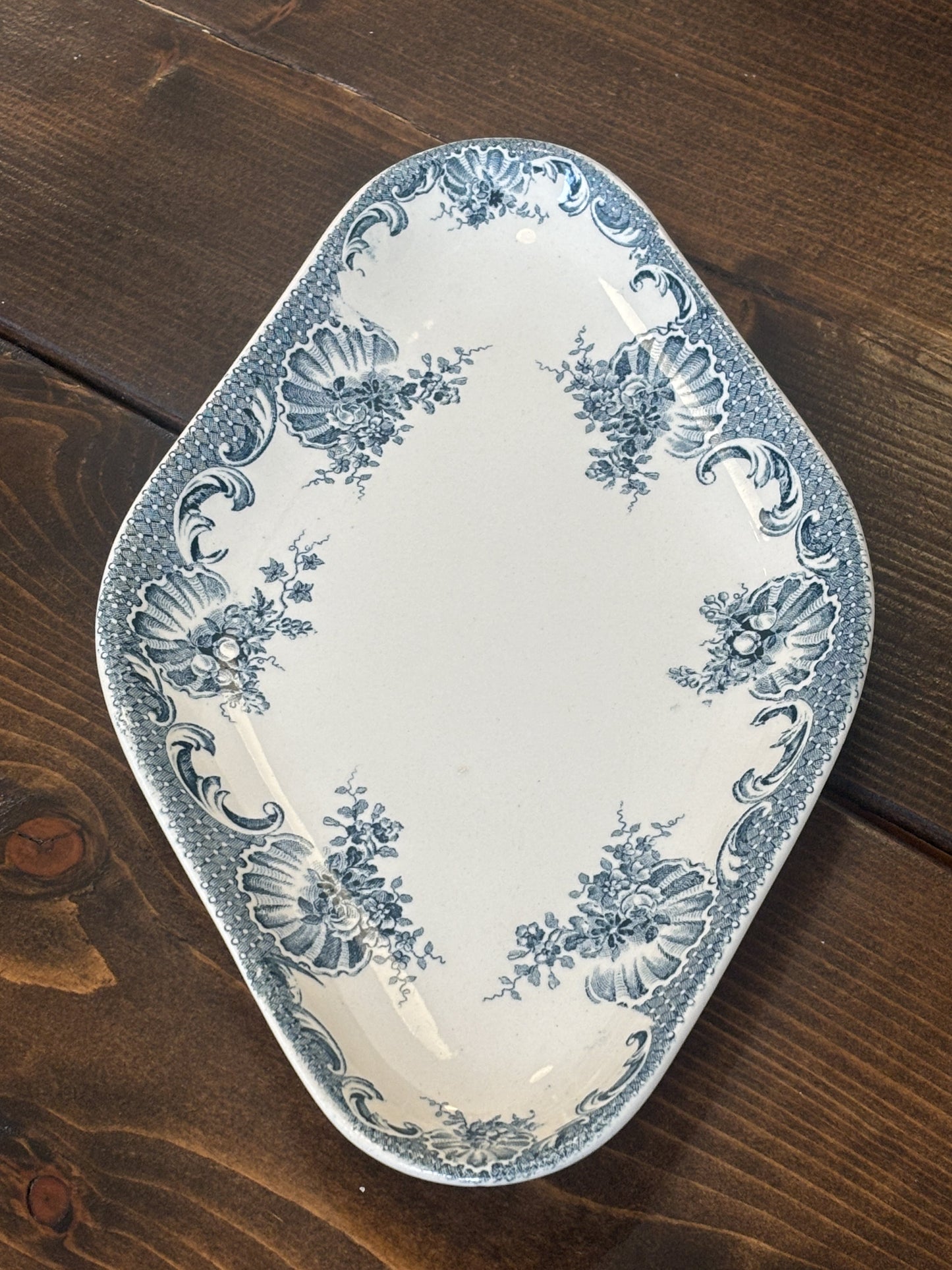 St. Amand & Hamage ravier med blåt mønster