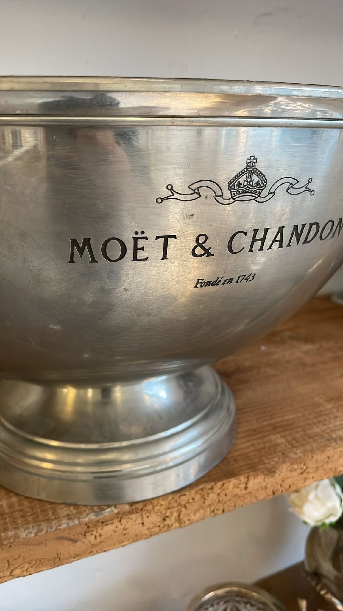 Large pewter champagne cooler from Moët & Chandon – Fransk Brocante