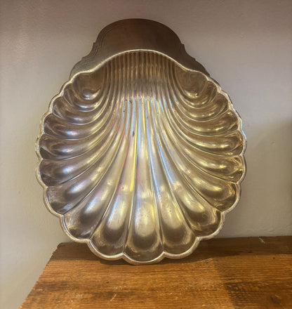 Stort forsølvet muslingefad