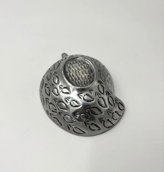 Jordbærformet skål i tin